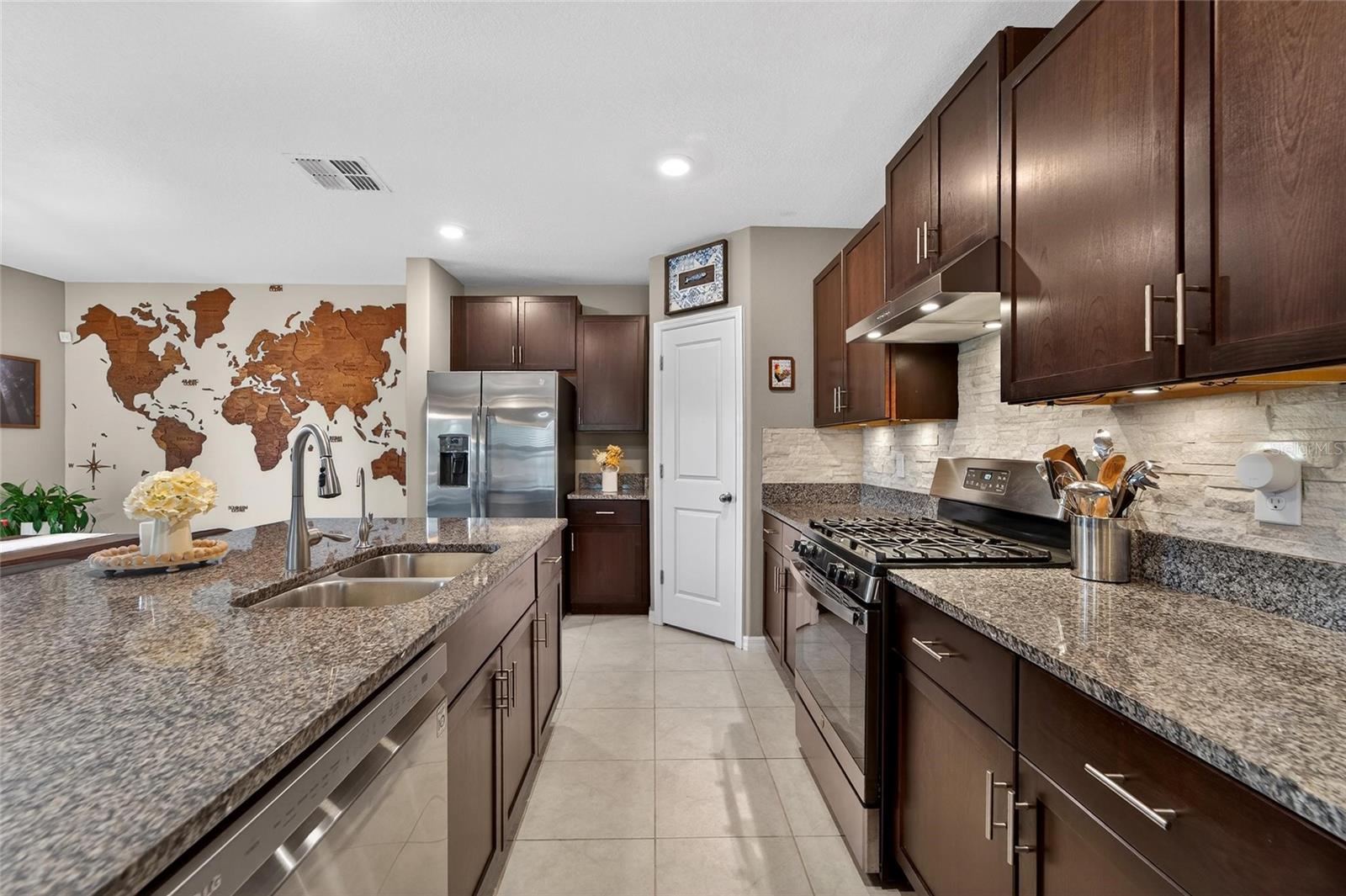 BELMONT SOUTH PH 2D & PASEO AL - Residential