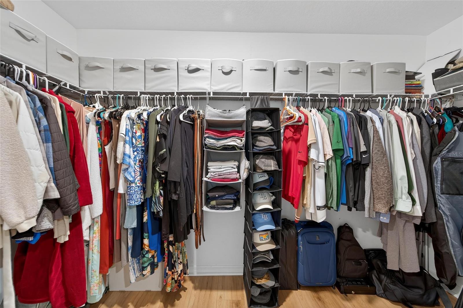 BELMONT SOUTH PH 2D & PASEO AL - Residential