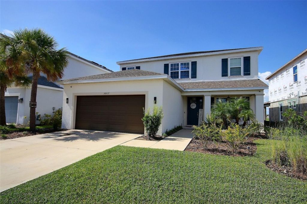 Photo of 10567 Piedra Dr, Palmetto, FL 34221 (MLS # A4662104)