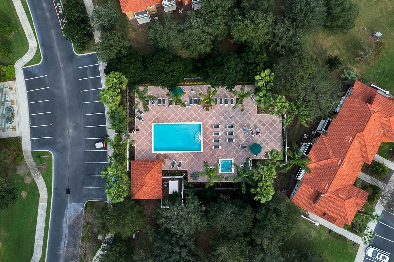 EMERALD ISLAND RESORT - Residential