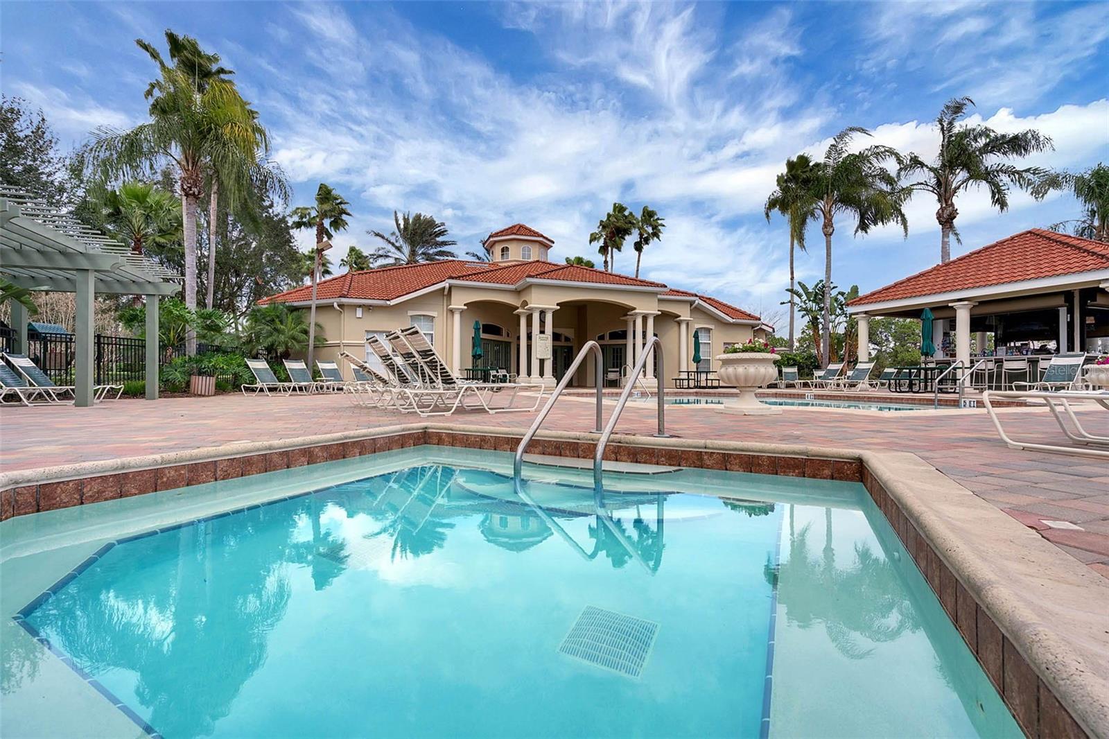 EMERALD ISLAND RESORT - Residential