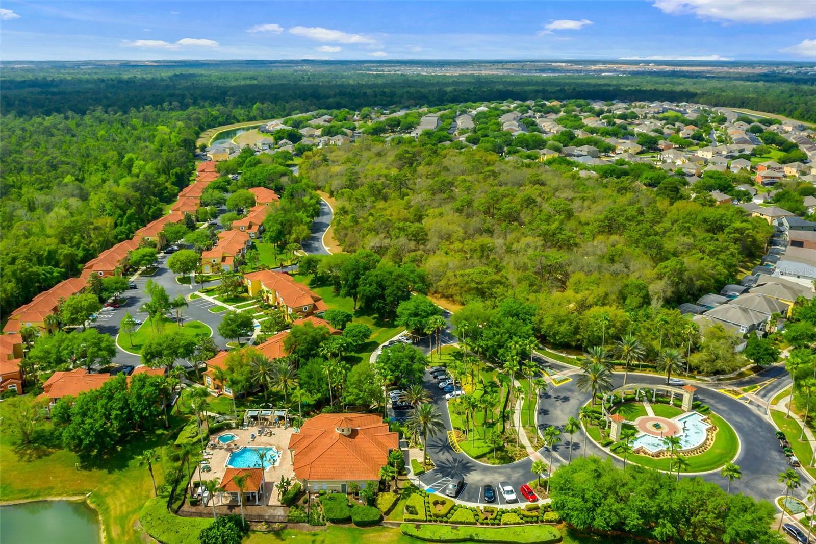 EMERALD ISLAND RESORT - Residential