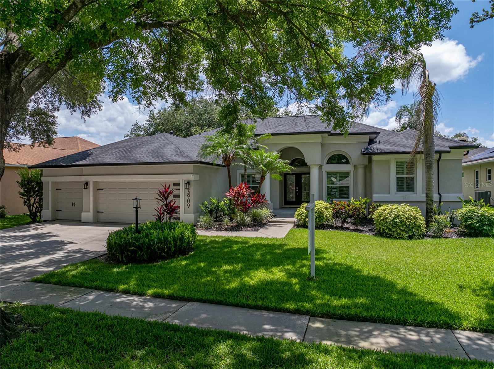 3909 VALRICO GROVE DRIVE
