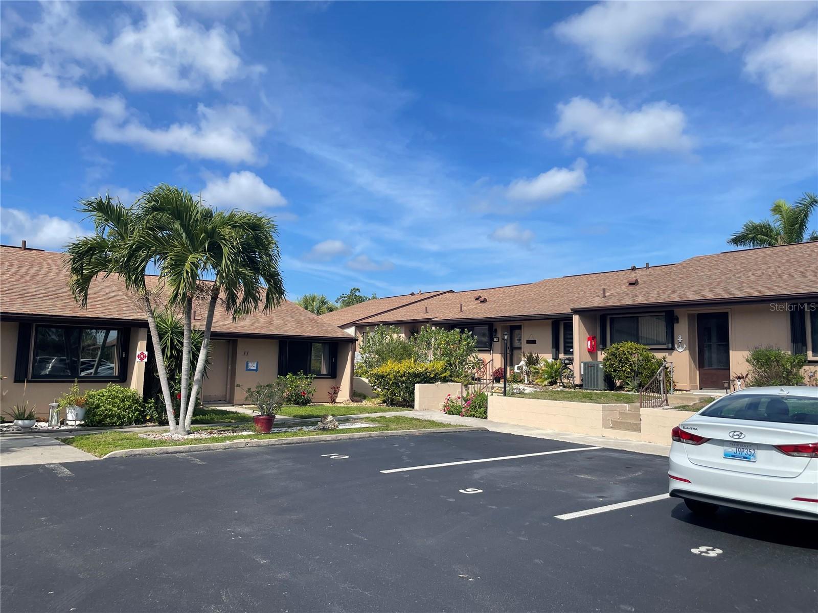 WHISPERING PINES CLUB - Residential