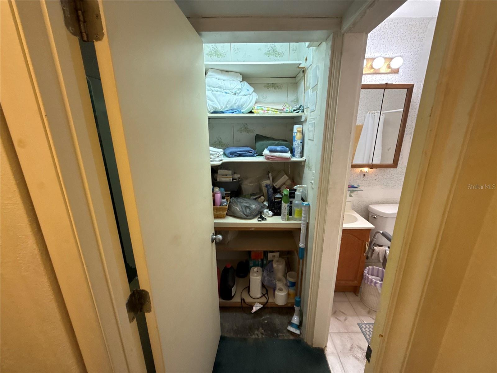 FLORIDA SHORES - Residential