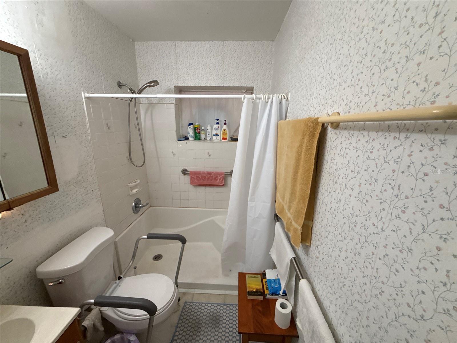 FLORIDA SHORES - Residential