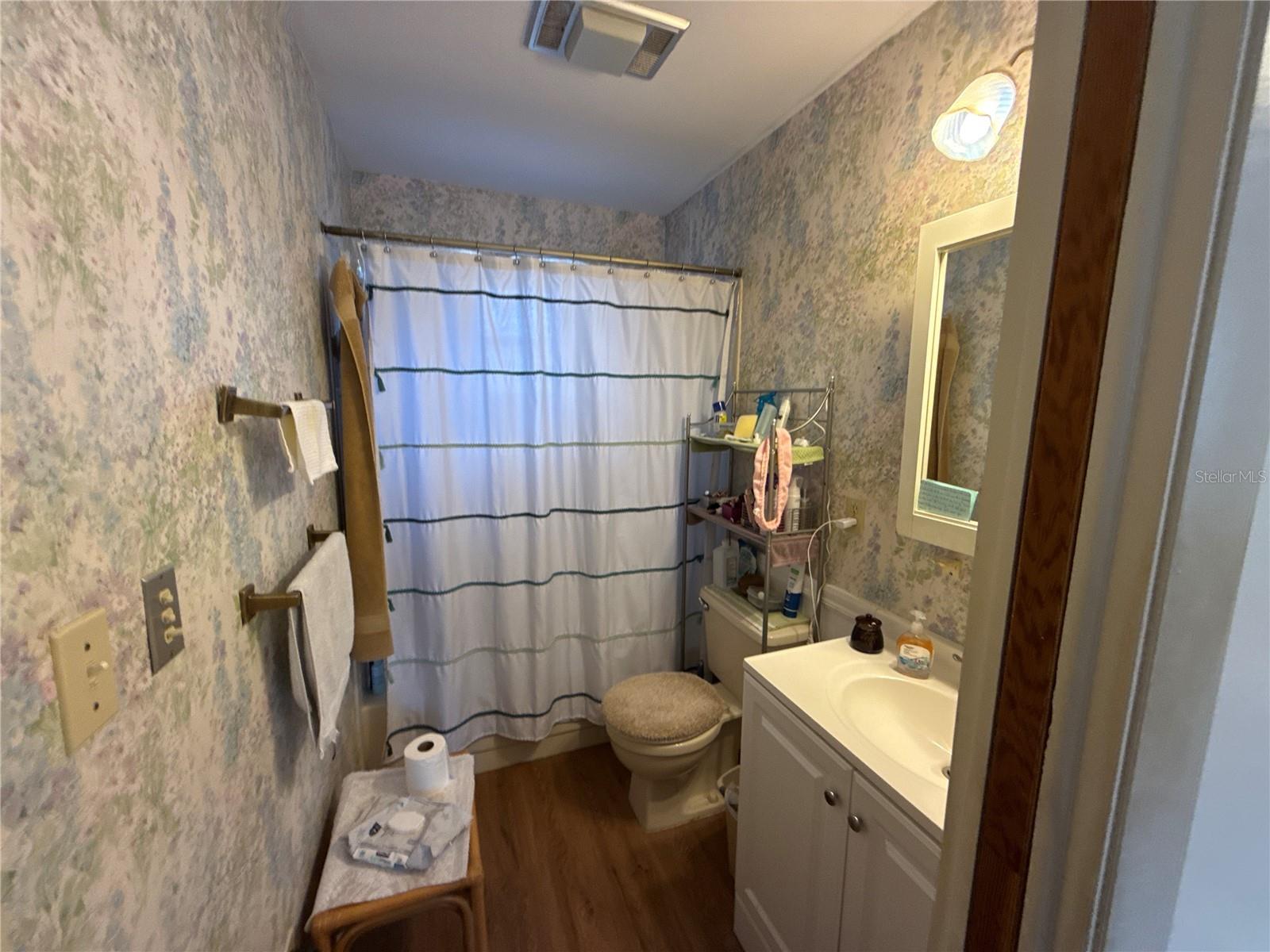 FLORIDA SHORES - Residential