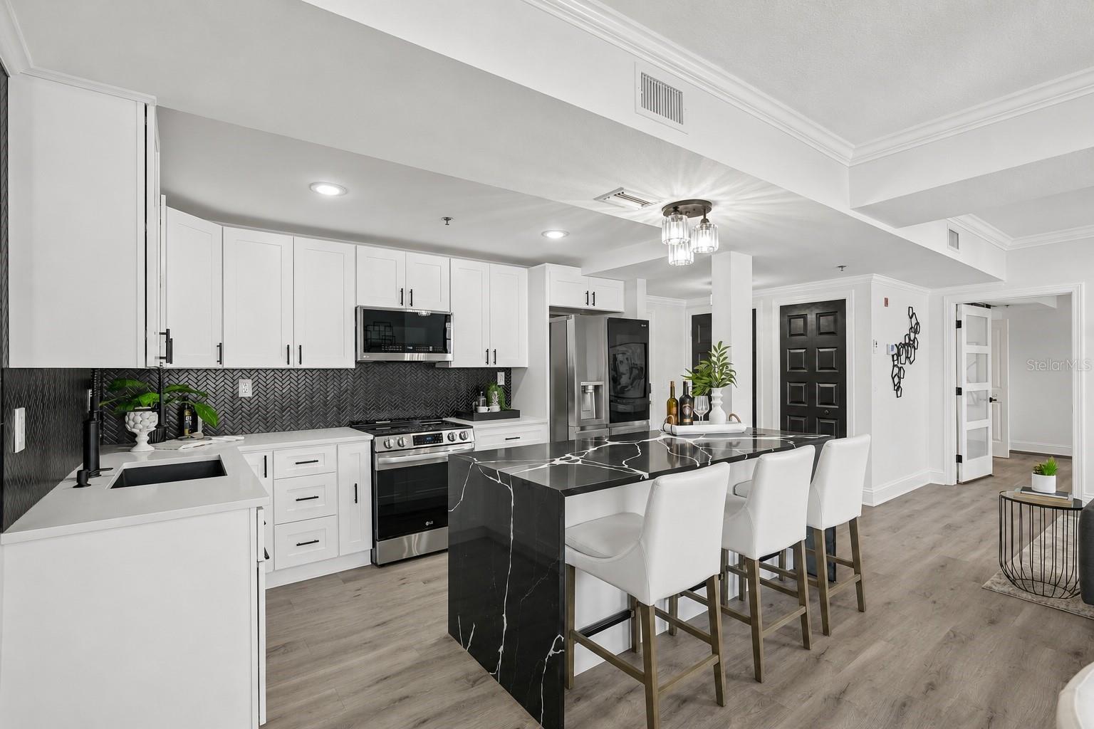 MT VERNON CONDO - Residential