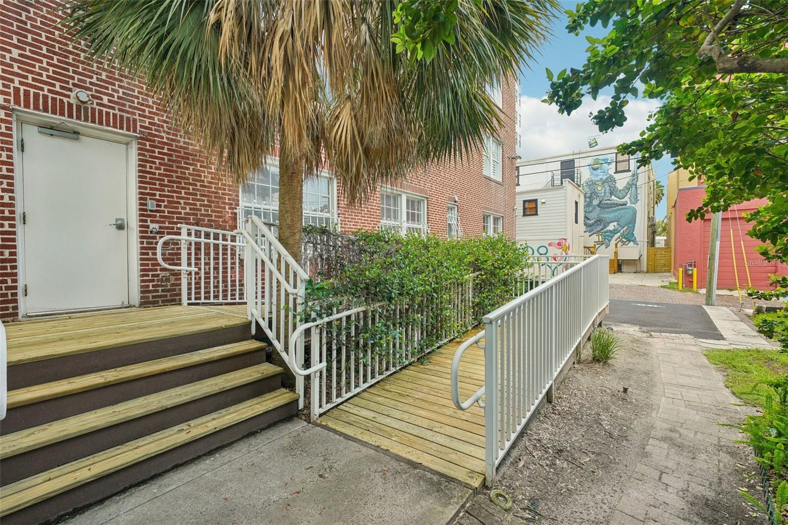 MT VERNON CONDO - Residential