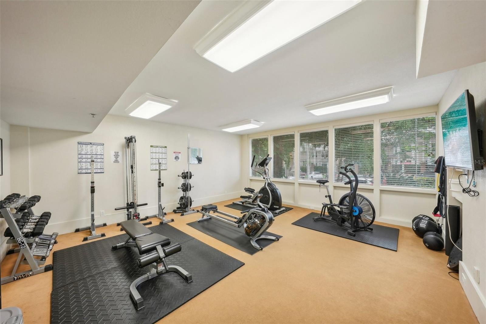 MT VERNON CONDO - Residential