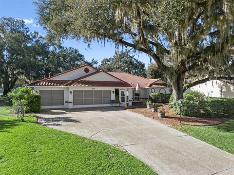 Photo of 5609 Rosewall Circle, Leesburg, FL 34748 (MLS # G5103638) Photo of 5609 Rosewall Circle, Leesburg, FL 34748 (MLS # G5103638)