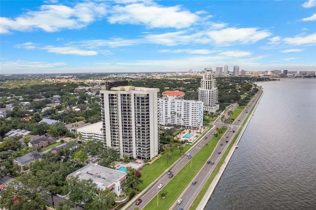 Photo of 2413 Bayshore Boulevard #801, Tampa, FL 33629 (MLS # TB8374348)
