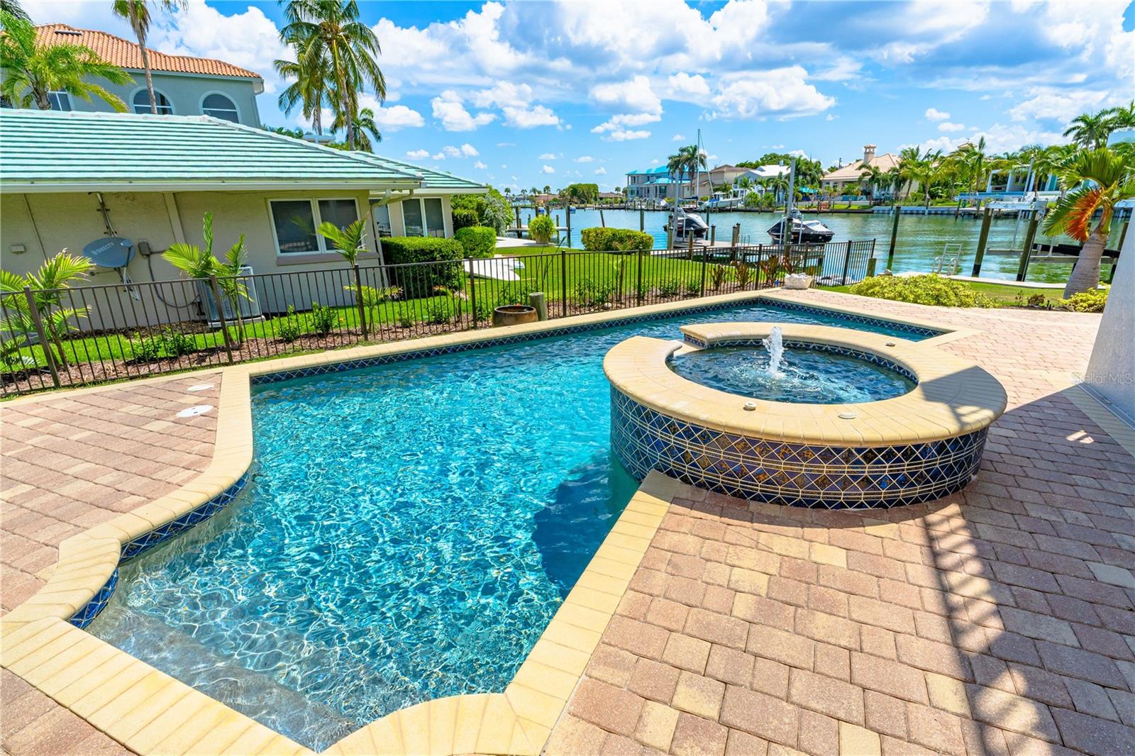 LIDO BEACH DIV B 3 - Residential