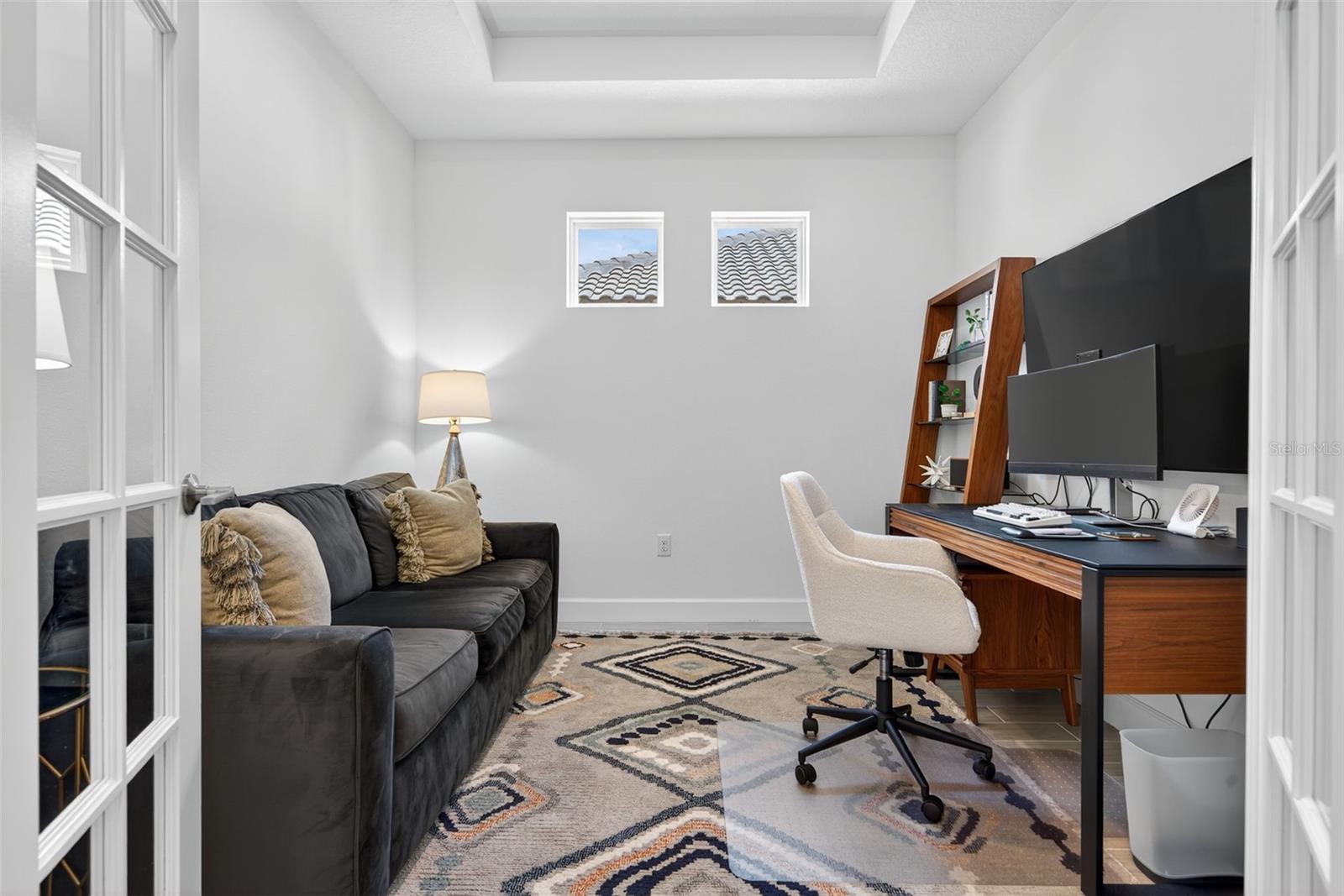 AZARIO ESPLANADE PH V - Residential