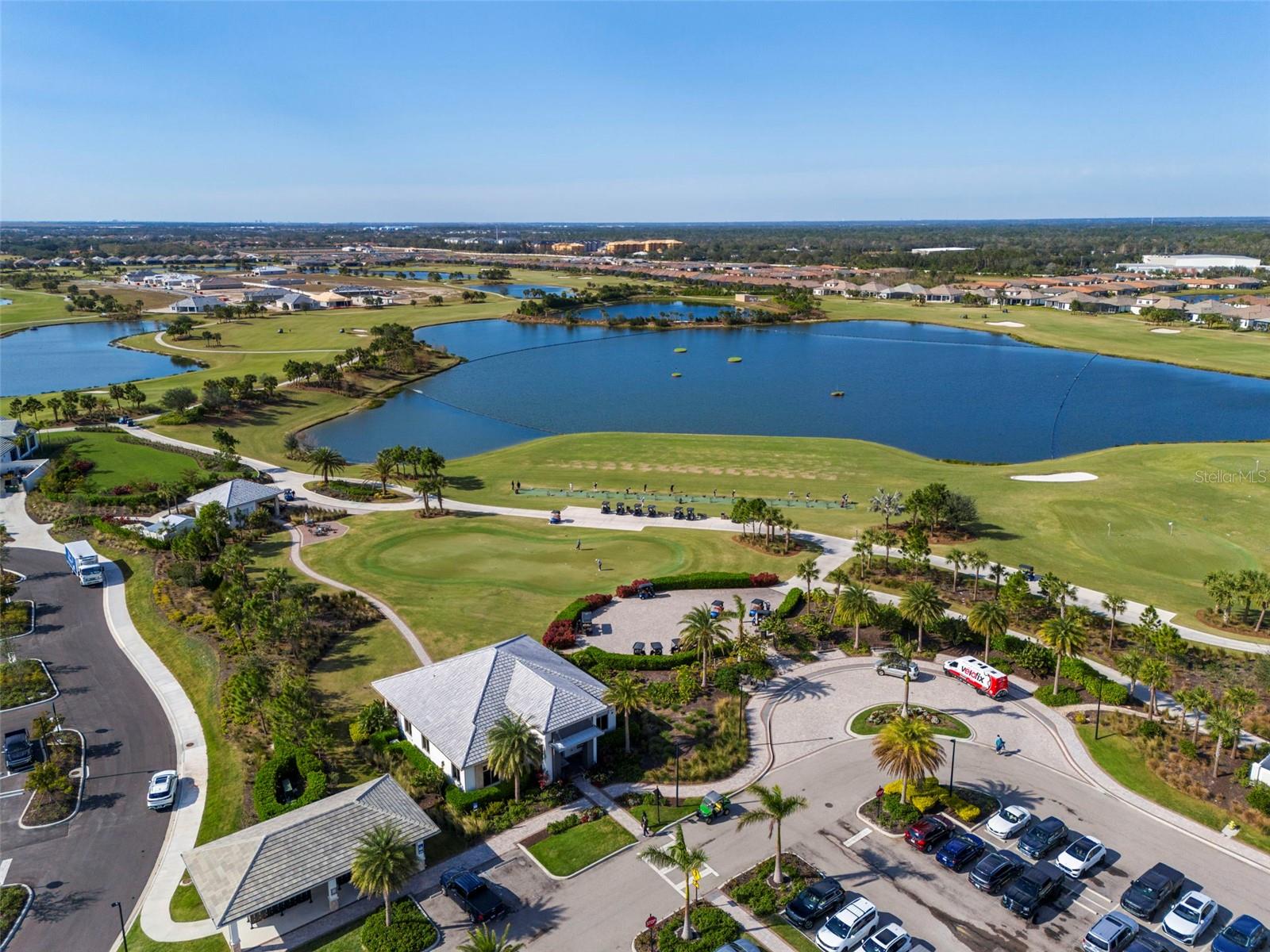 AZARIO ESPLANADE PH V - Residential