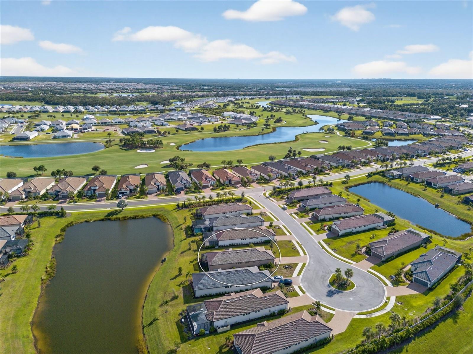 AZARIO ESPLANADE PH V - Residential