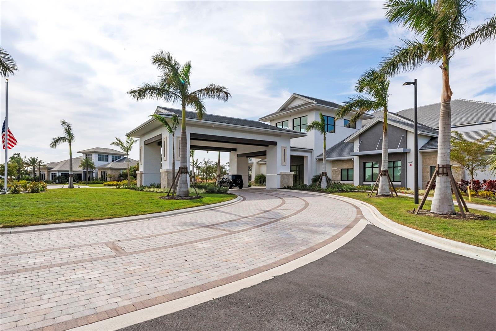 AZARIO ESPLANADE PH V - Residential
