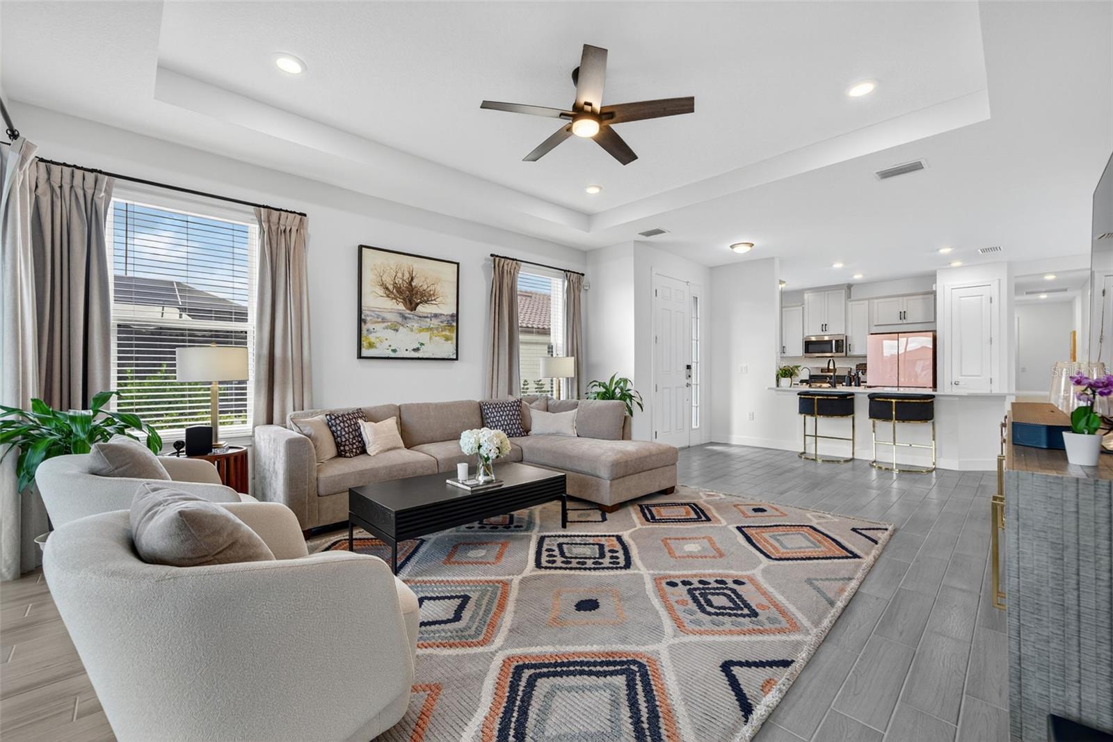 AZARIO ESPLANADE PH V - Residential