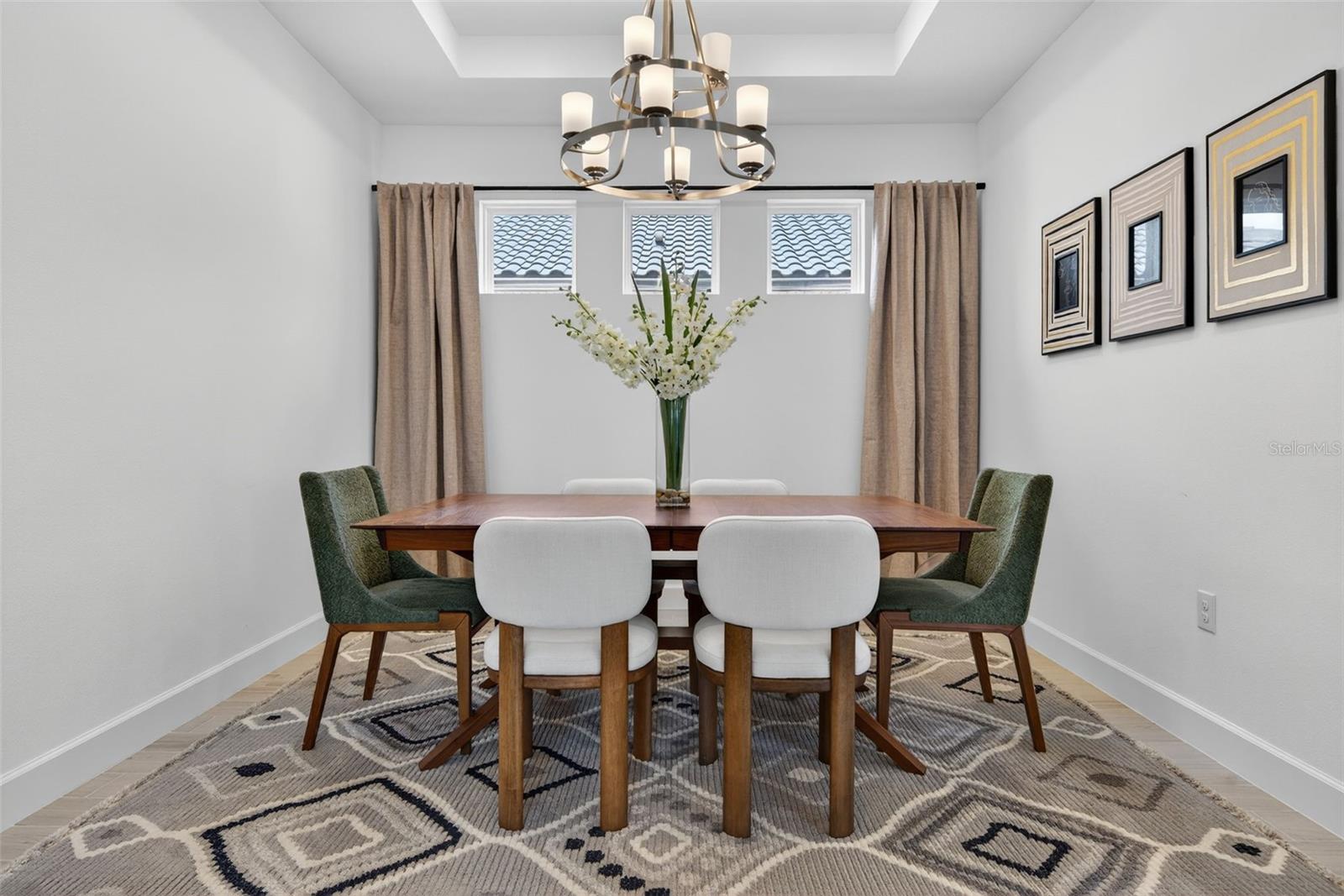 AZARIO ESPLANADE PH V - Residential