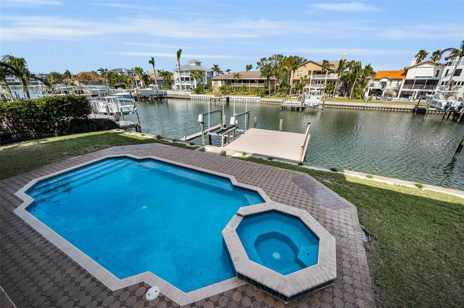 TIERRA VERDE UNIT 1 1ST REP - Residential