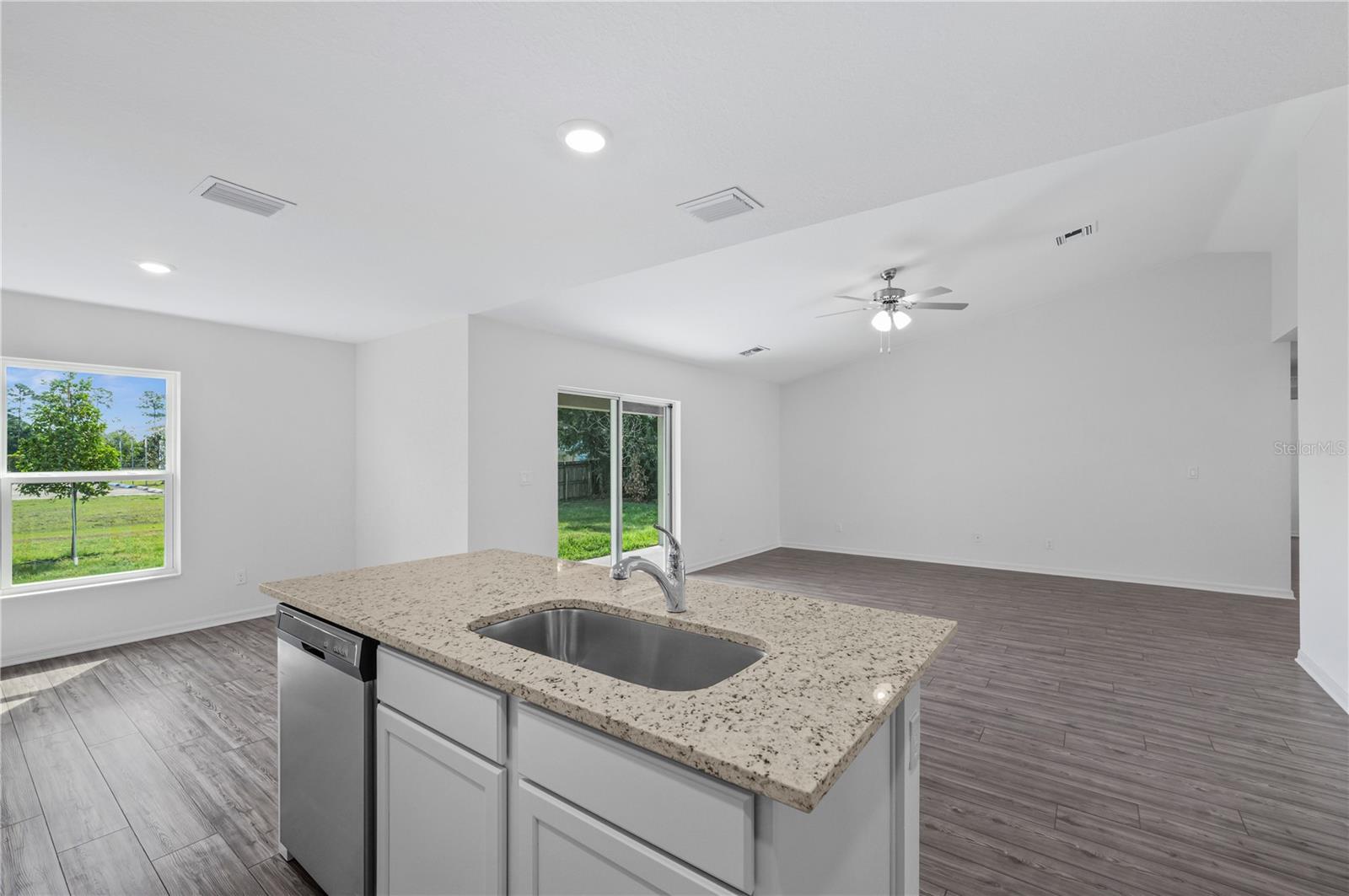 PCH 053 1795 0018 - Residential