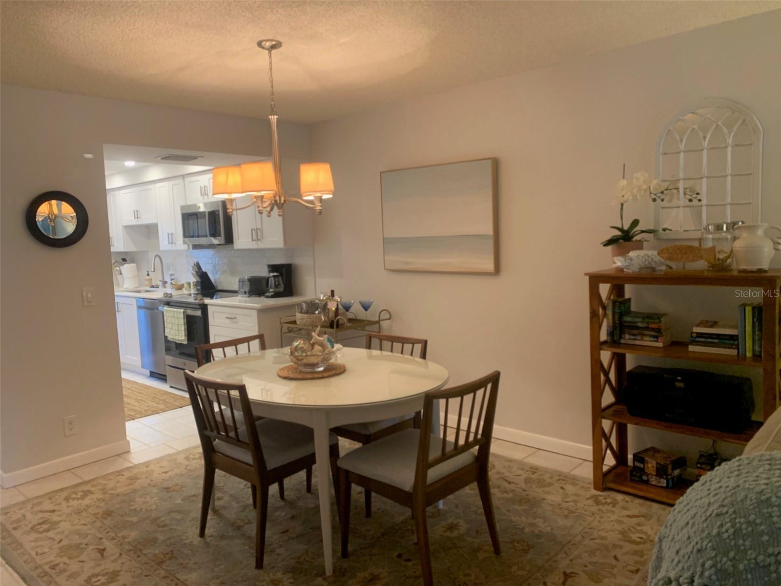 VENICE AVE CONDO - Residential Lease