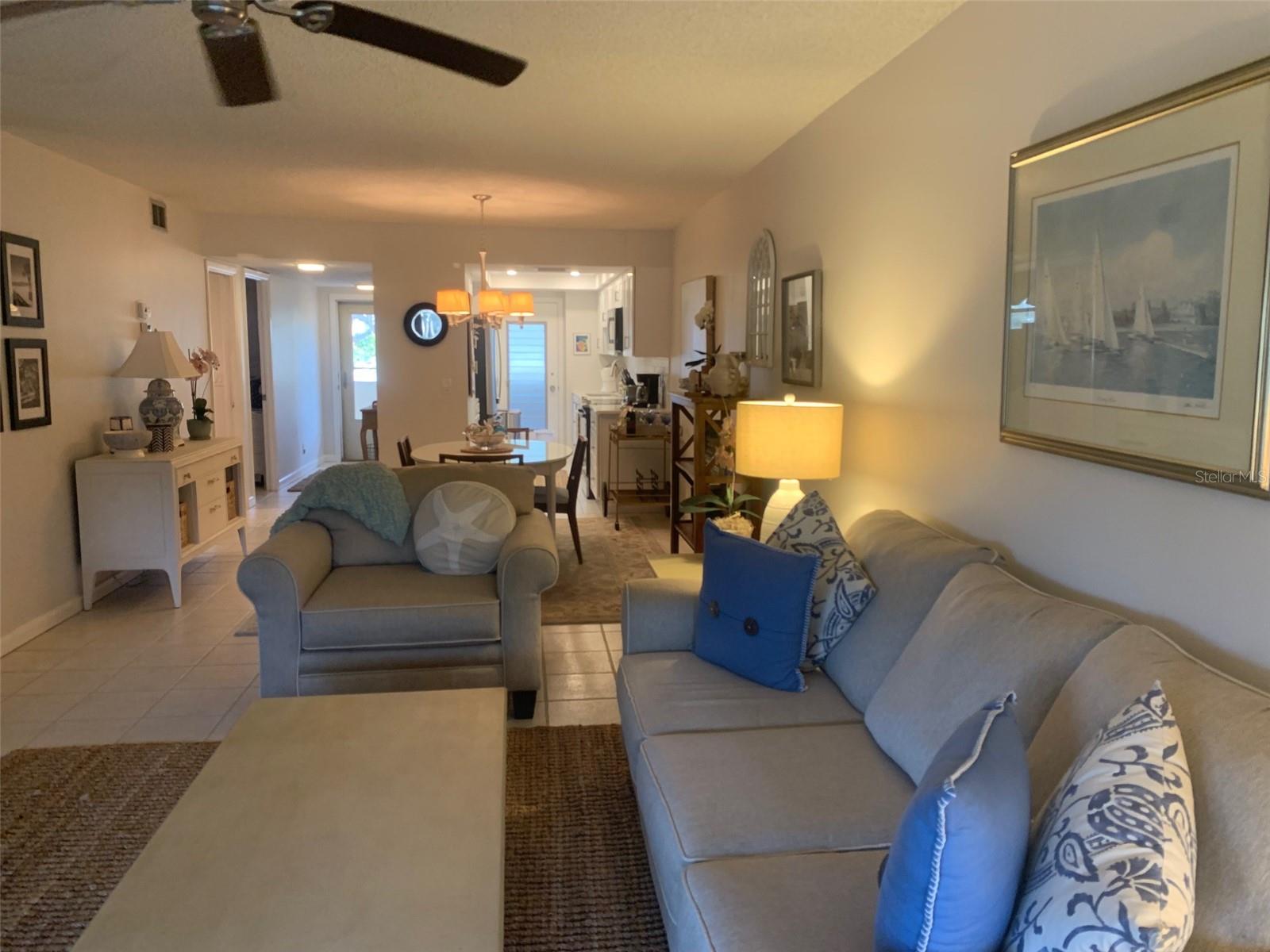 VENICE AVE CONDO - Residential Lease