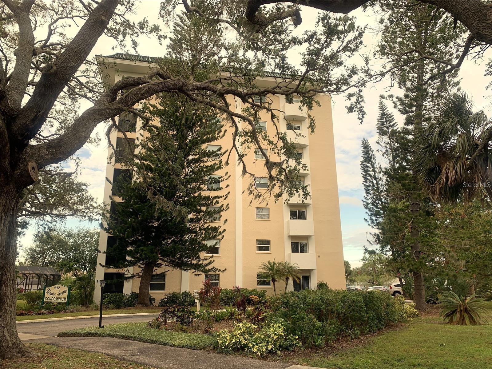RENTED NOV DEC 2025 JAN FEB MAR APRIL MAY 2026. AVAILABLE 2025 APRIL 15 - MAY $4000 monthly - JUNE JULY AUG SEPT OCT 2025 $2400 monthly. 3 month minimal. Amazing location on Venice Ave! Only one half mile to Venice Beach! 55+ community. Less than a block from downtown, across the street from the playground, tennis, basketball, pickleball, and shuffleboard courts. This 2br/2ba condo is well decorated with a brand-new kitchen and updated master and guest bath. The master bedroom has a king size bed and the guest room has 2 twin beds. Laundry facilities are one floor up. Security access front door, clubhouse, caged pool, and elevator. One carport space with covered walkway. Enjoy being downtown Venice! Spent time at the music in the park, shopping, and the amazing restaurants. Includes taxes and normal cleaning fee. Excessive cleaning fee additional.