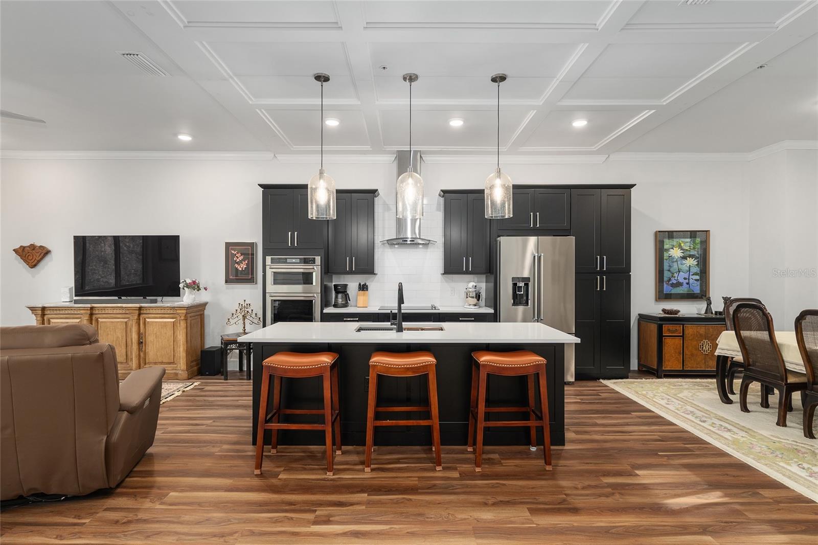 EMERSON CONDOS - Residential