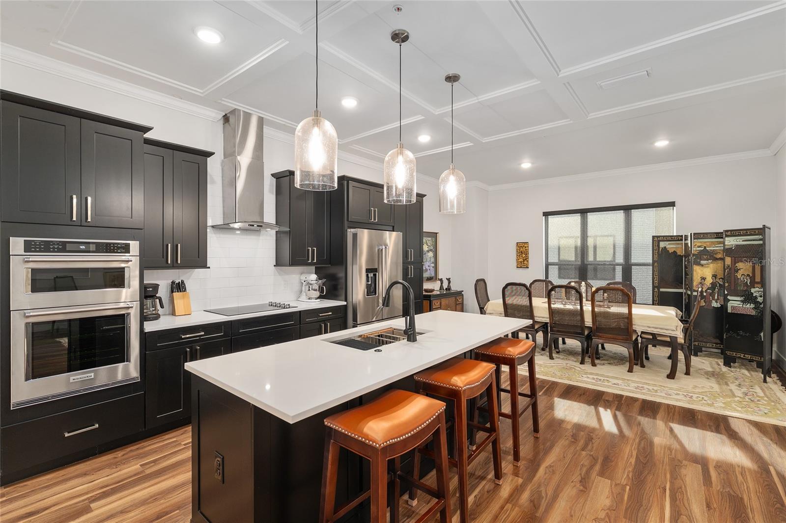 EMERSON CONDOS - Residential