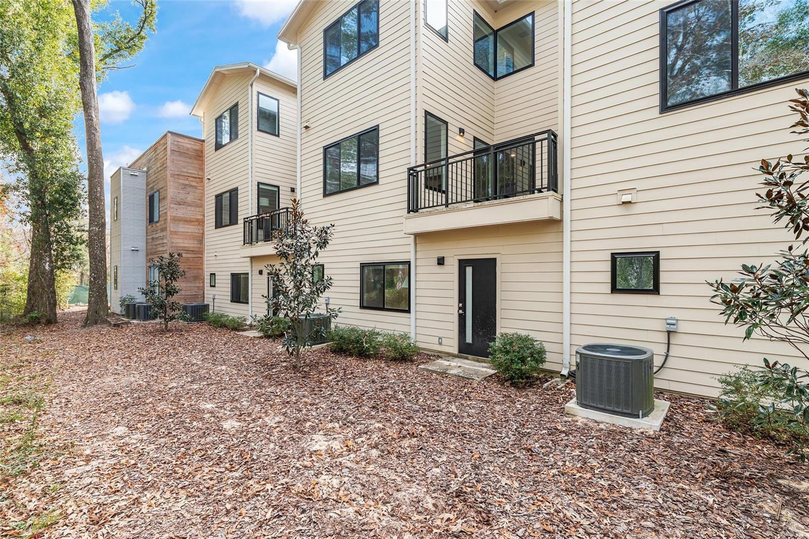 EMERSON CONDOS - Residential