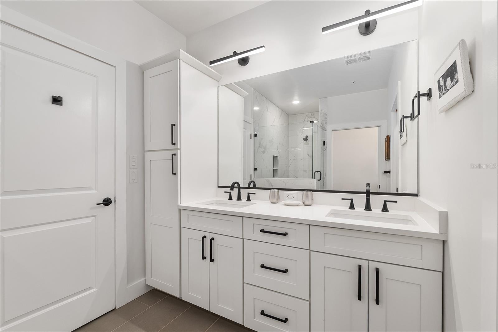 EMERSON CONDOS - Residential