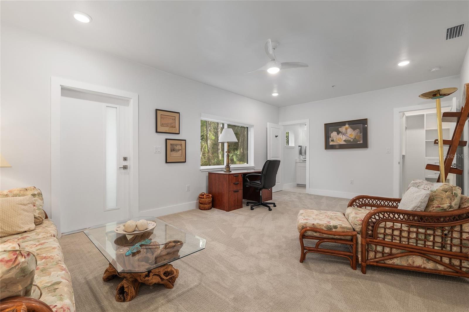 EMERSON CONDOS - Residential