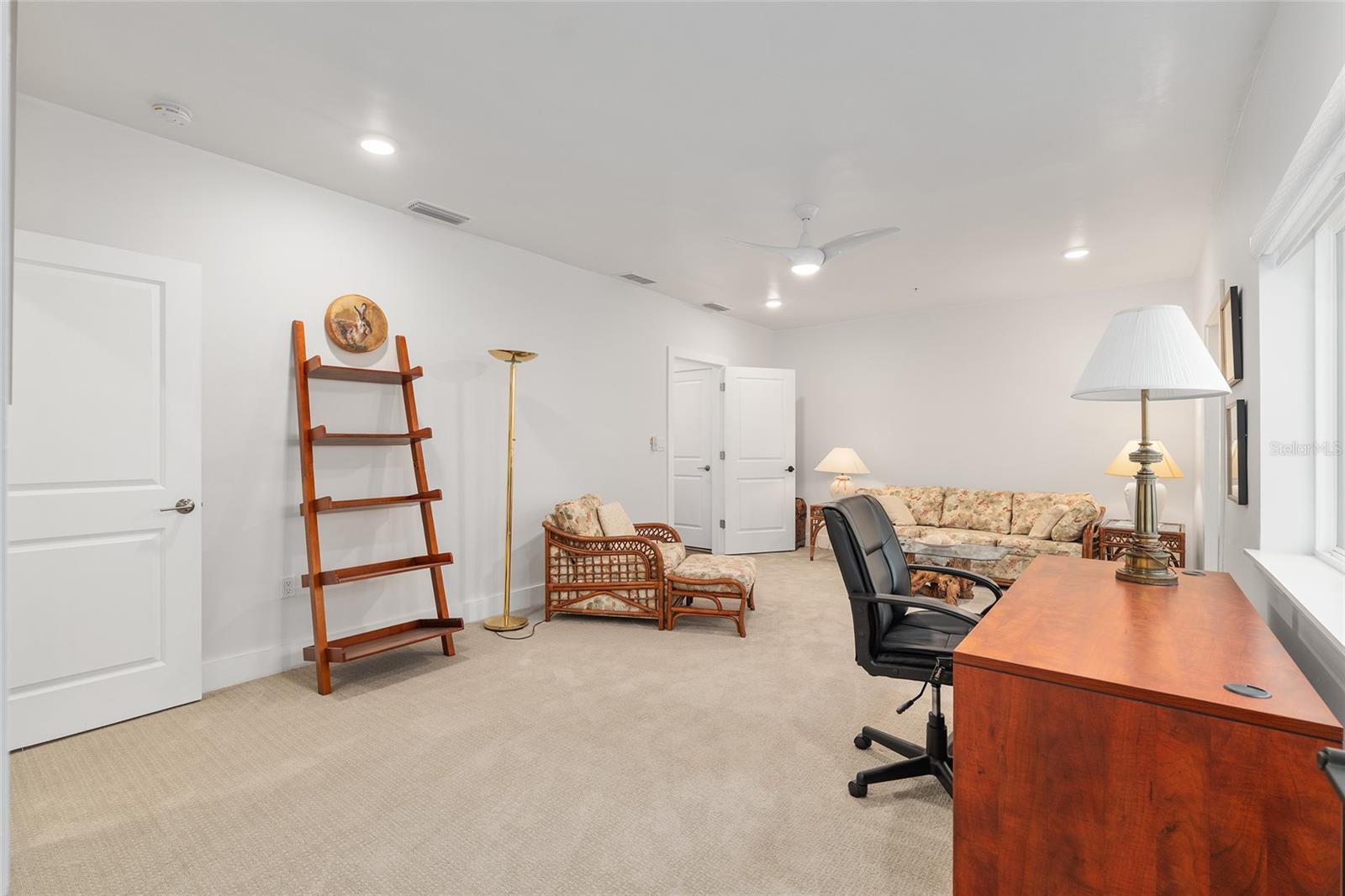 EMERSON CONDOS - Residential