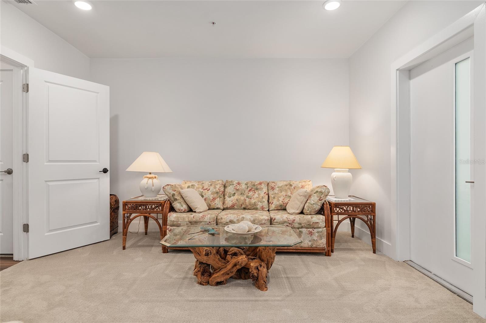 EMERSON CONDOS - Residential