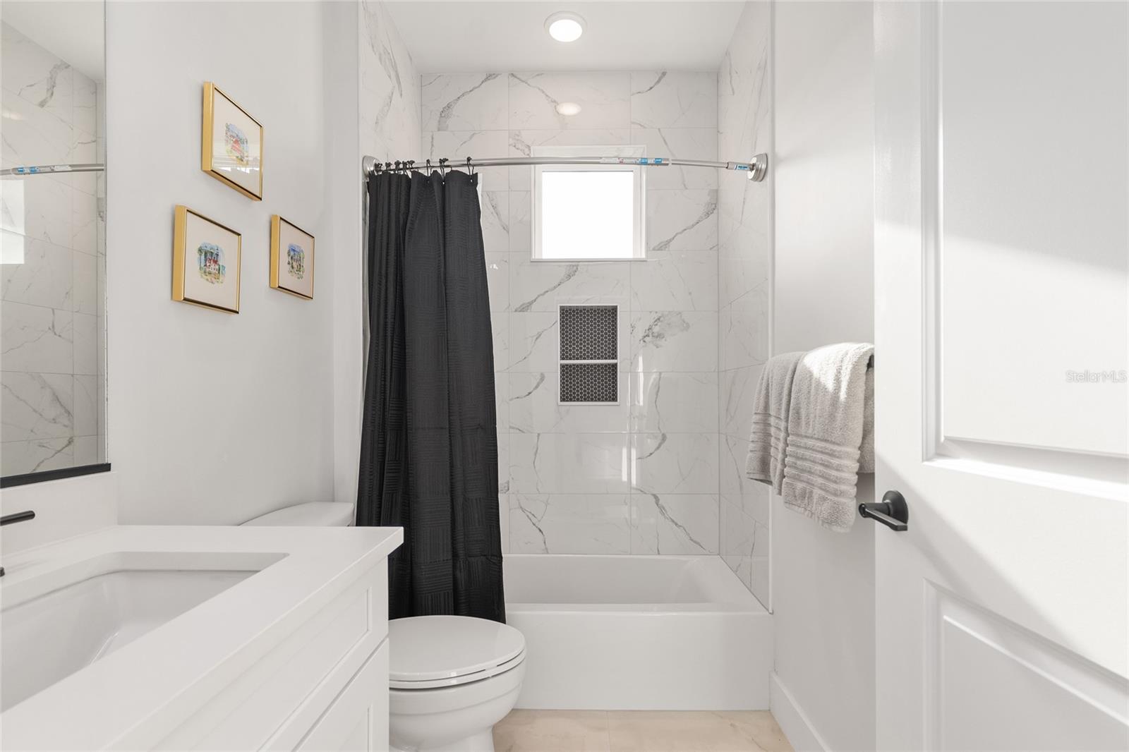 EMERSON CONDOS - Residential