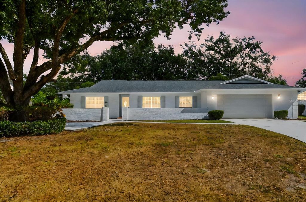 Photo of 513 Rollingview Drive, Temple Terrace, FL 33617 (MLS # TB8439929)