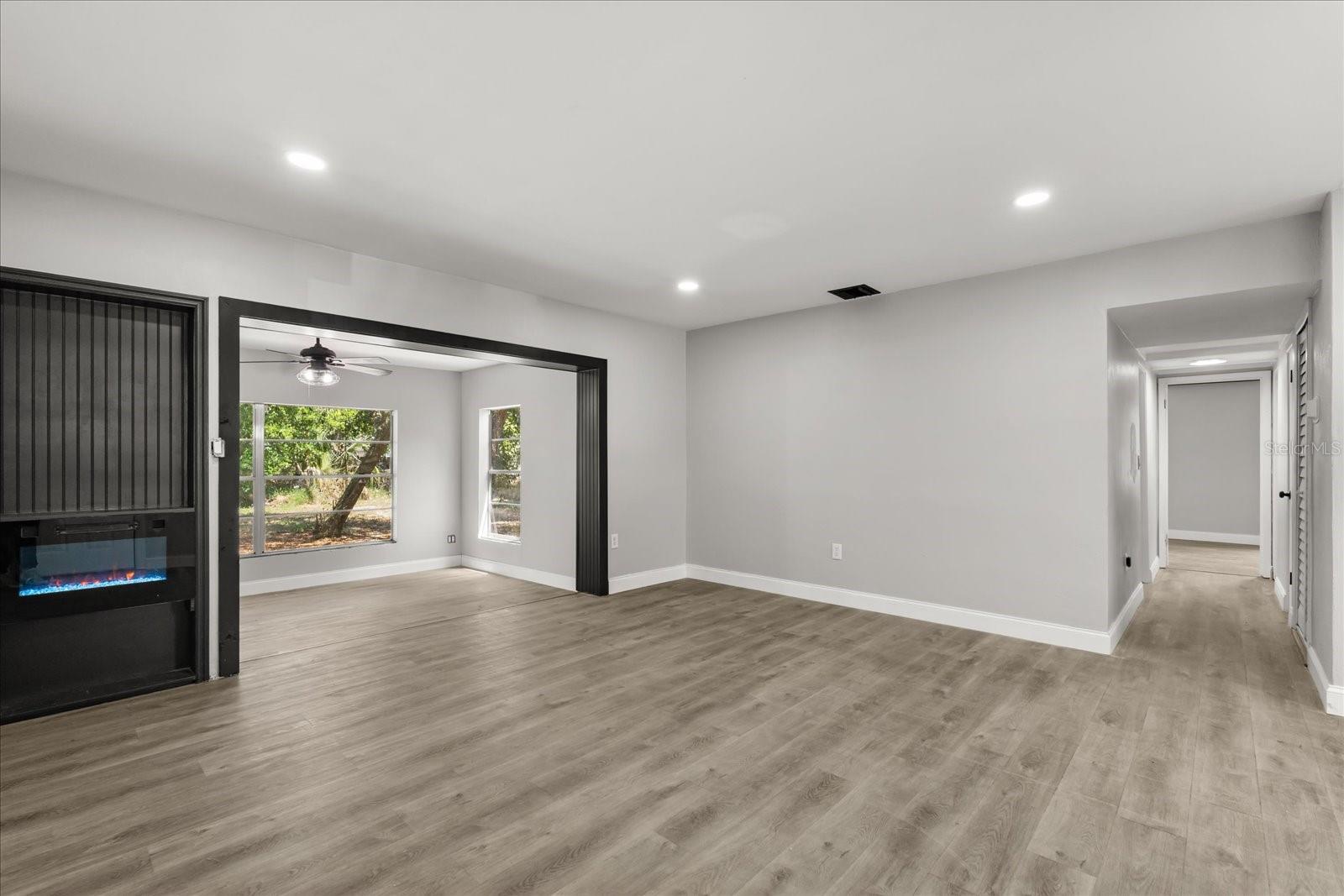 VILLA MANOR - Residential