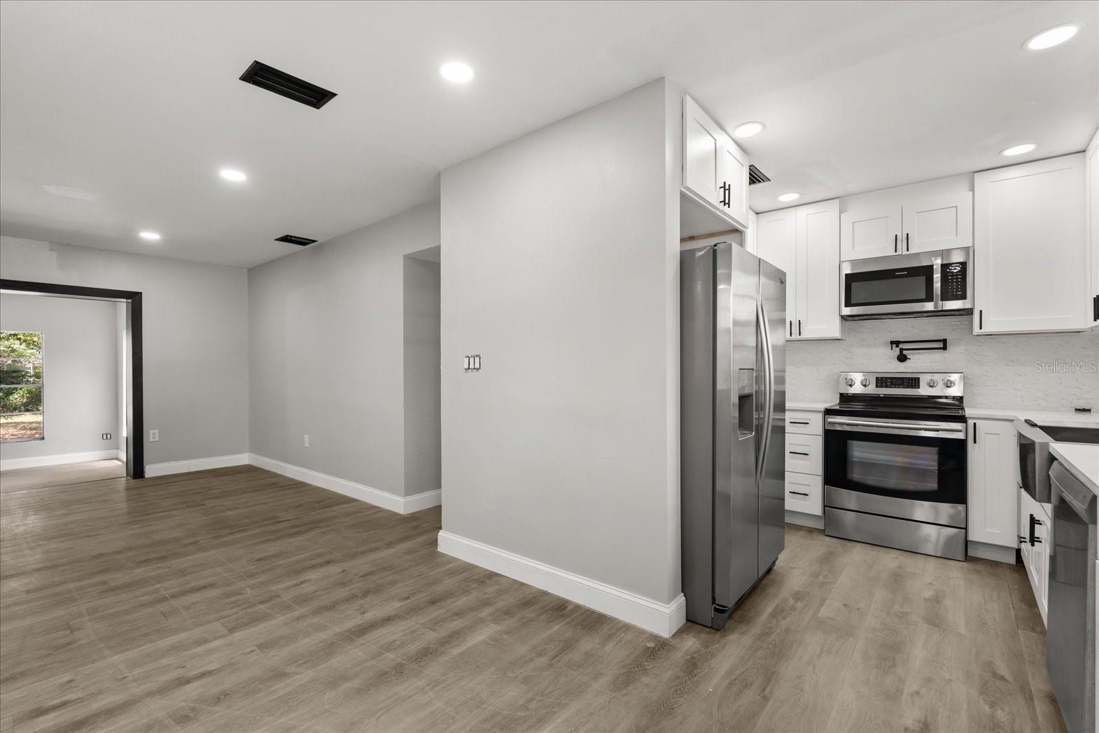 VILLA MANOR - Residential