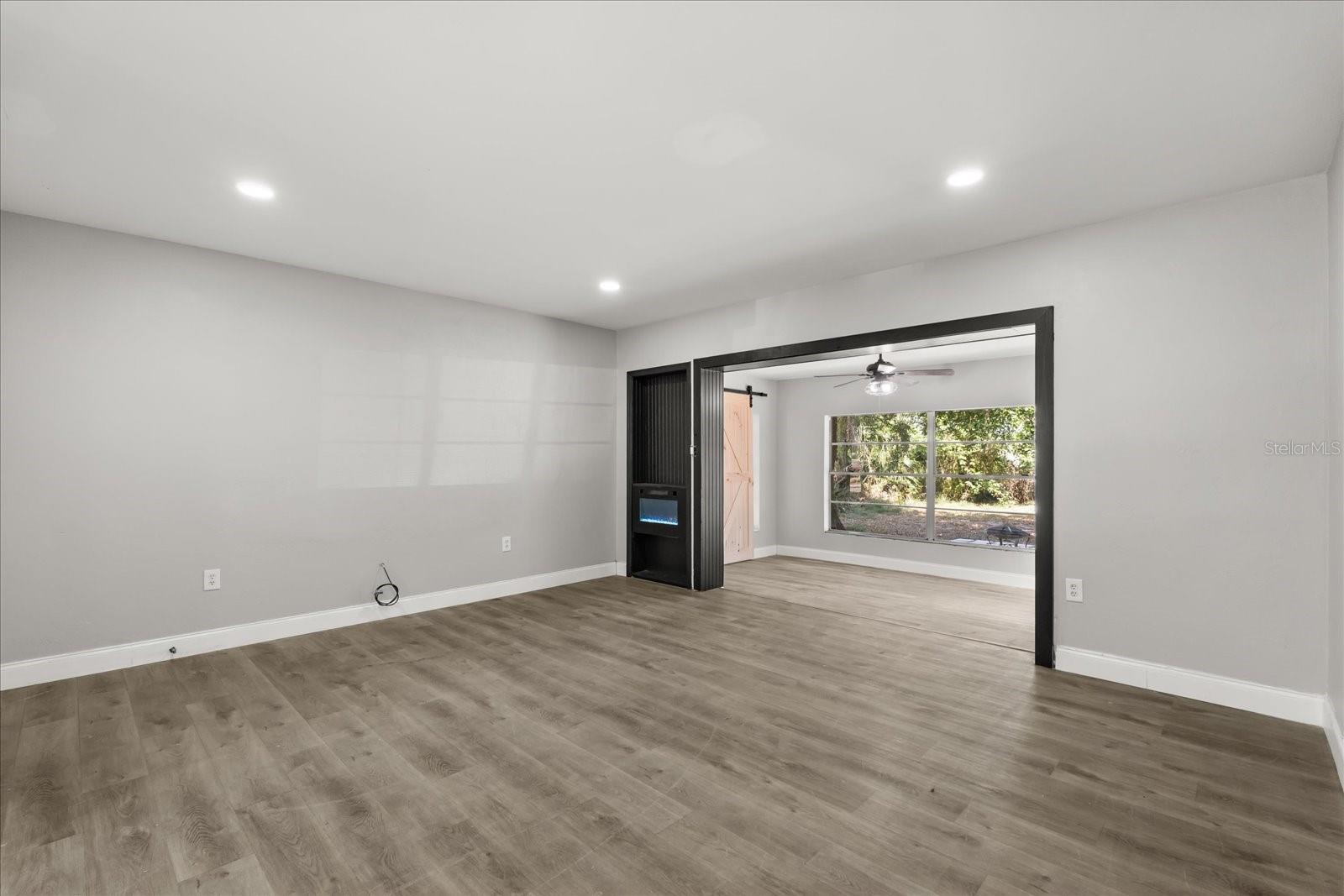 VILLA MANOR - Residential