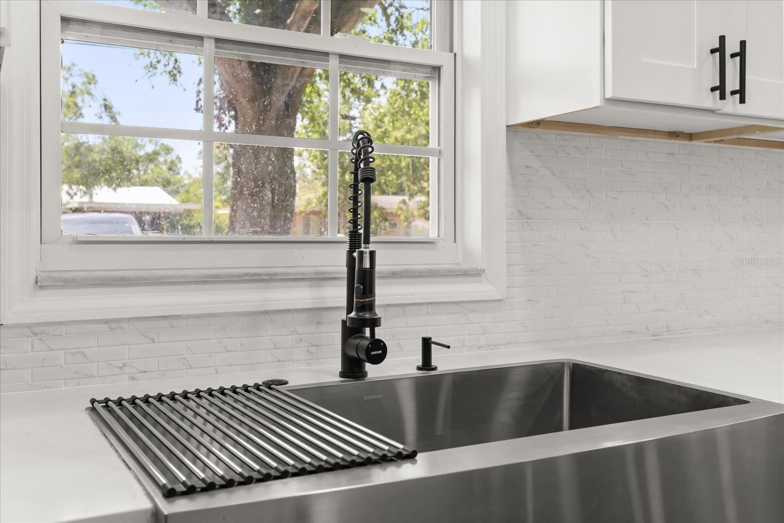 VILLA MANOR - Residential