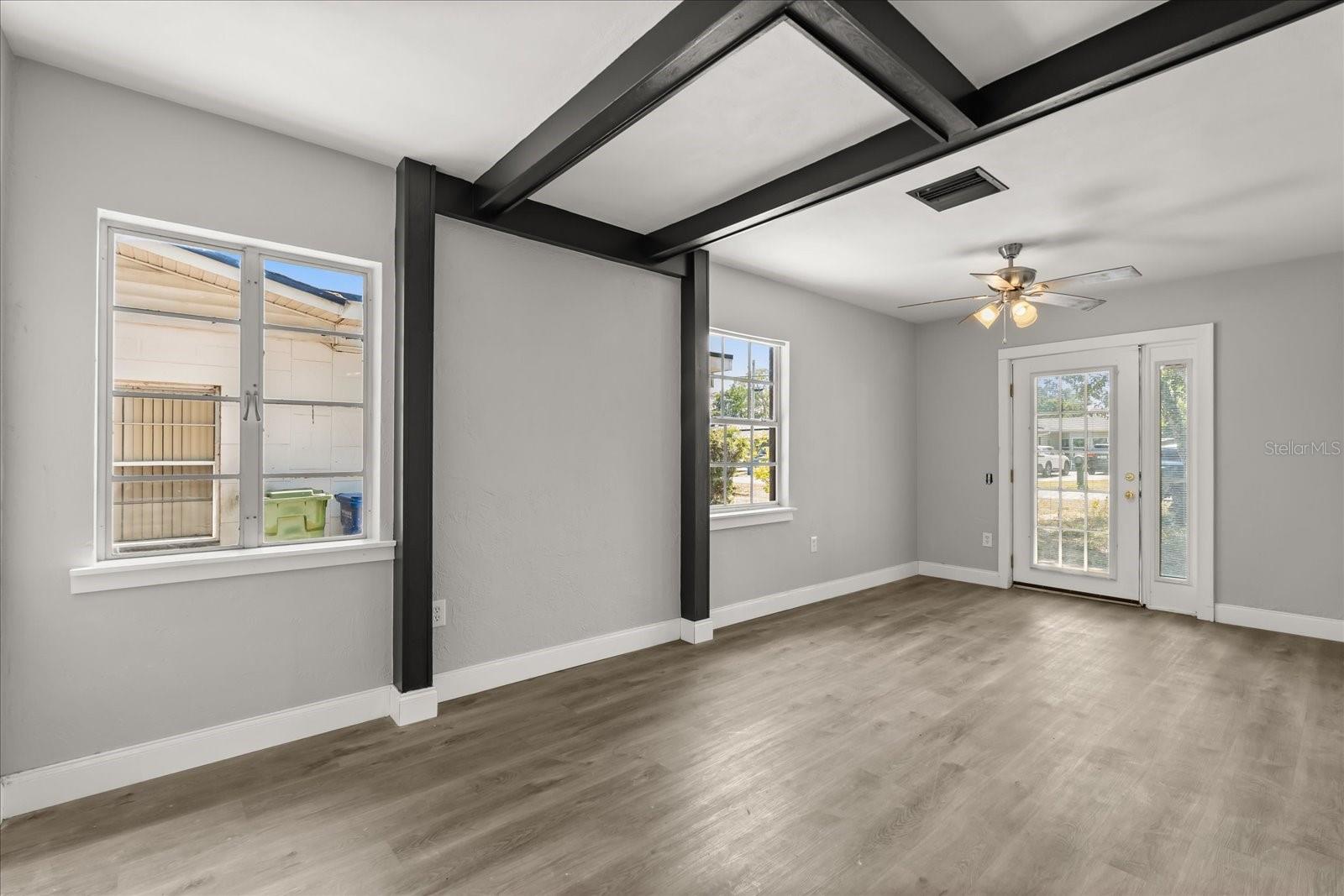 VILLA MANOR - Residential