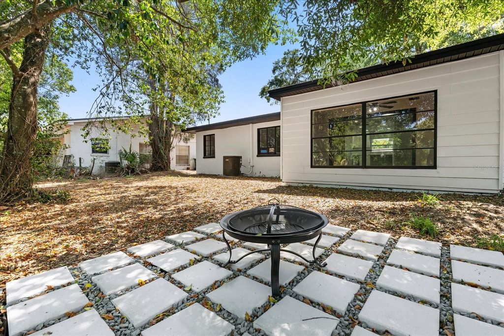 Photo of 2014 10th Street NW, Winter Haven, FL 33881 (MLS # O6374317)