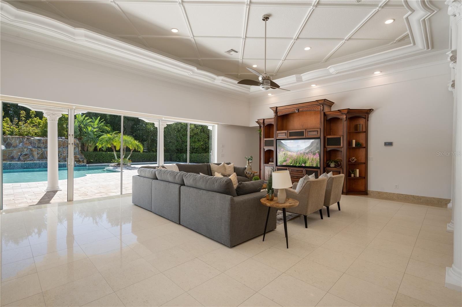 LAKE DOWN CREST - Residential