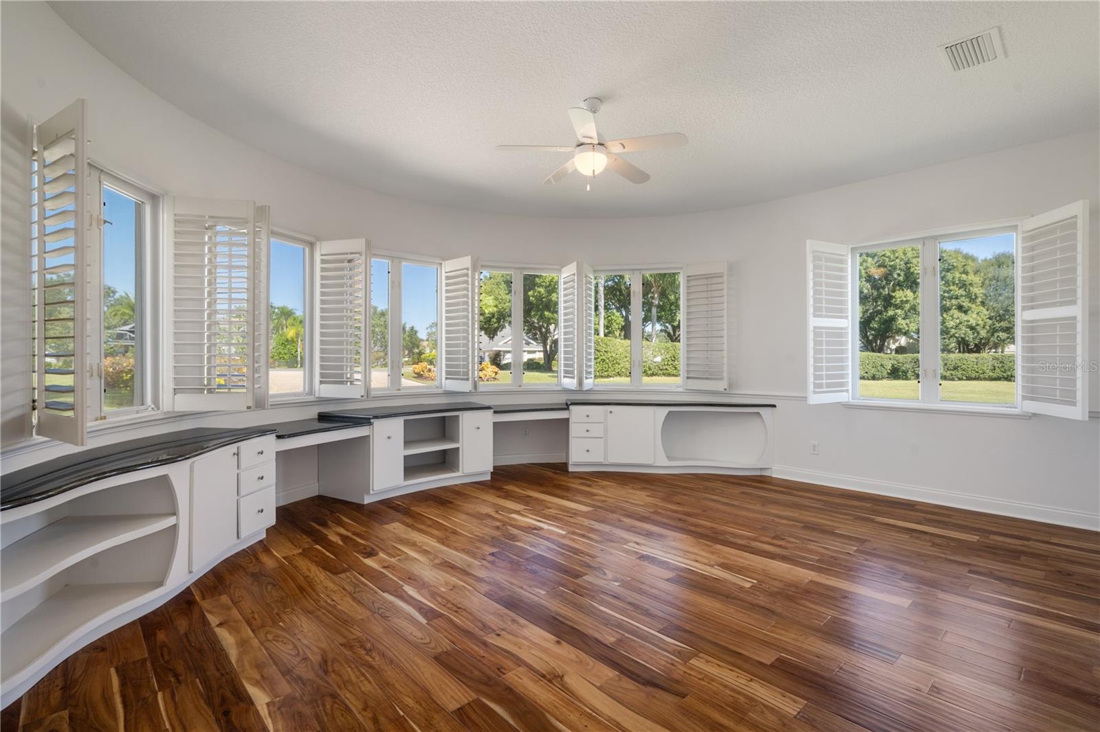 LAKE DOWN CREST - Residential