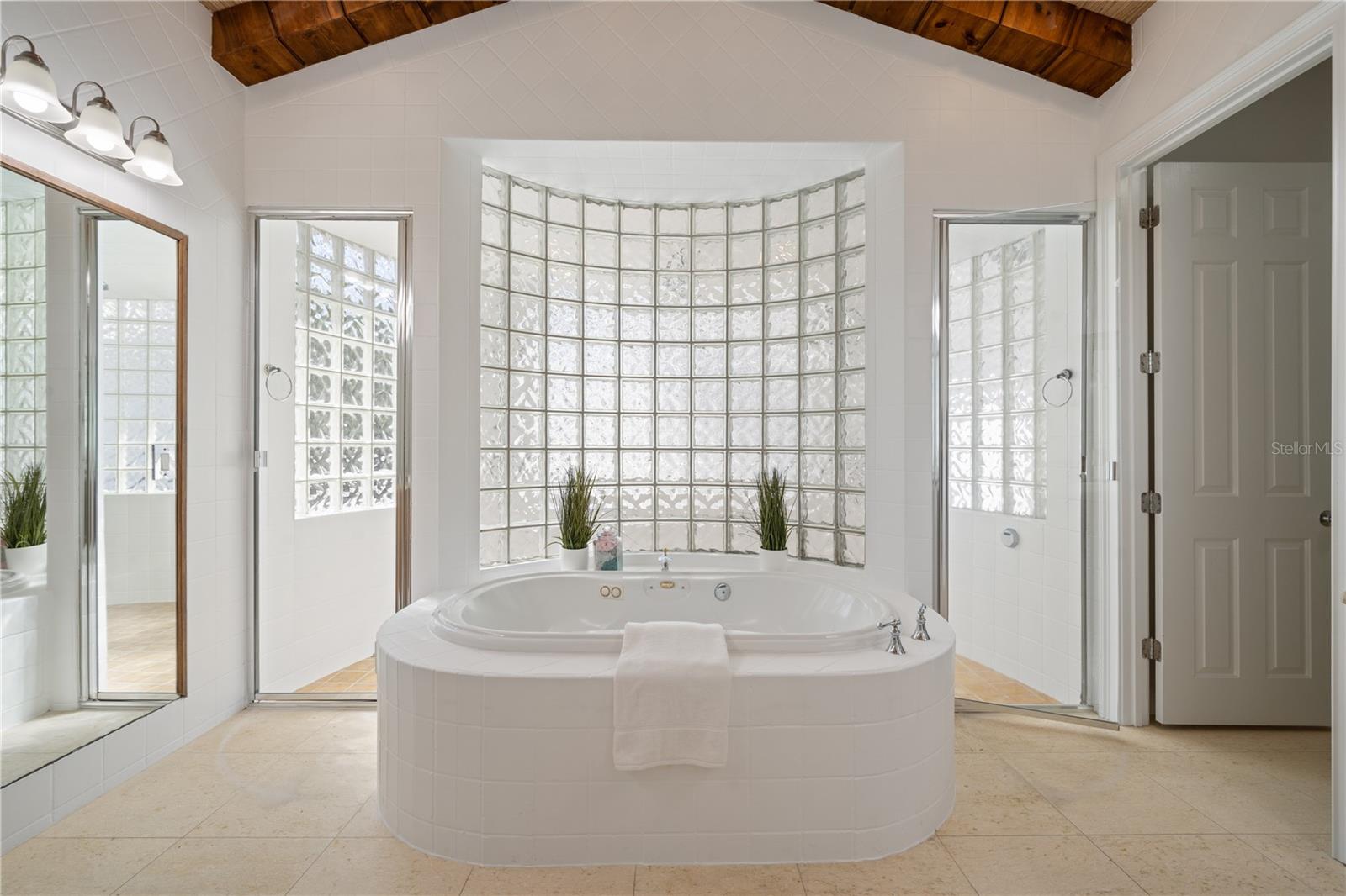 LAKE DOWN CREST - Residential