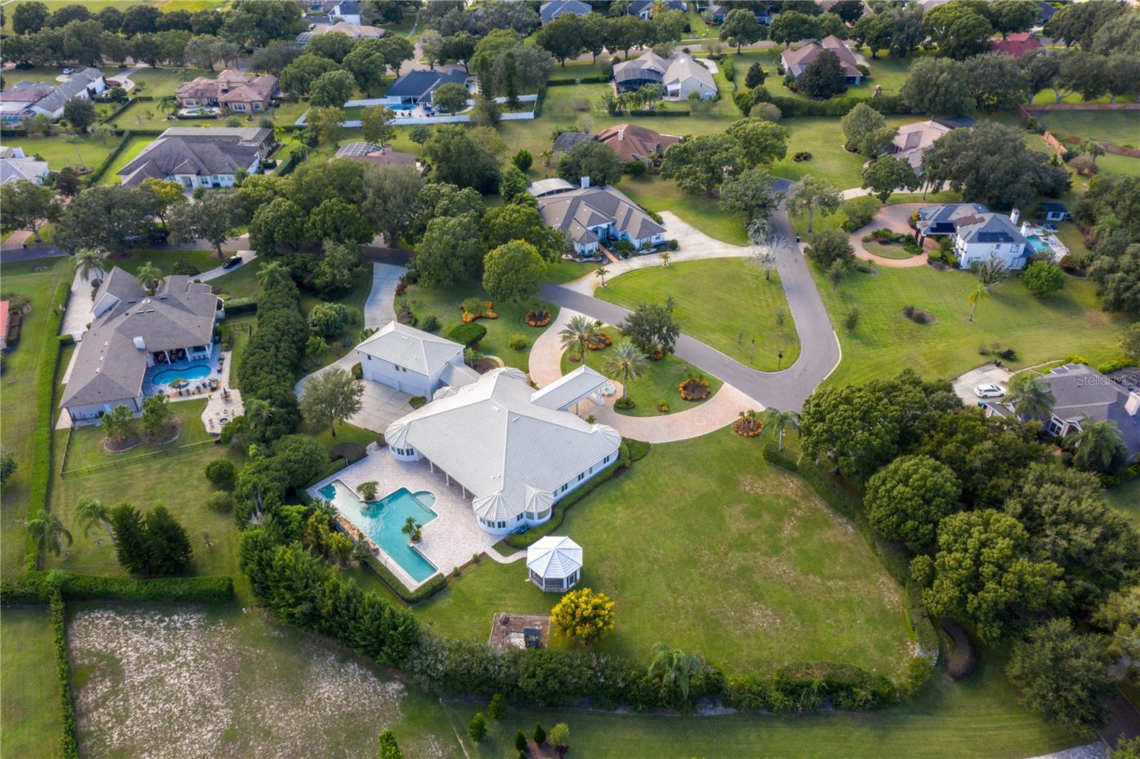 LAKE DOWN CREST - Residential