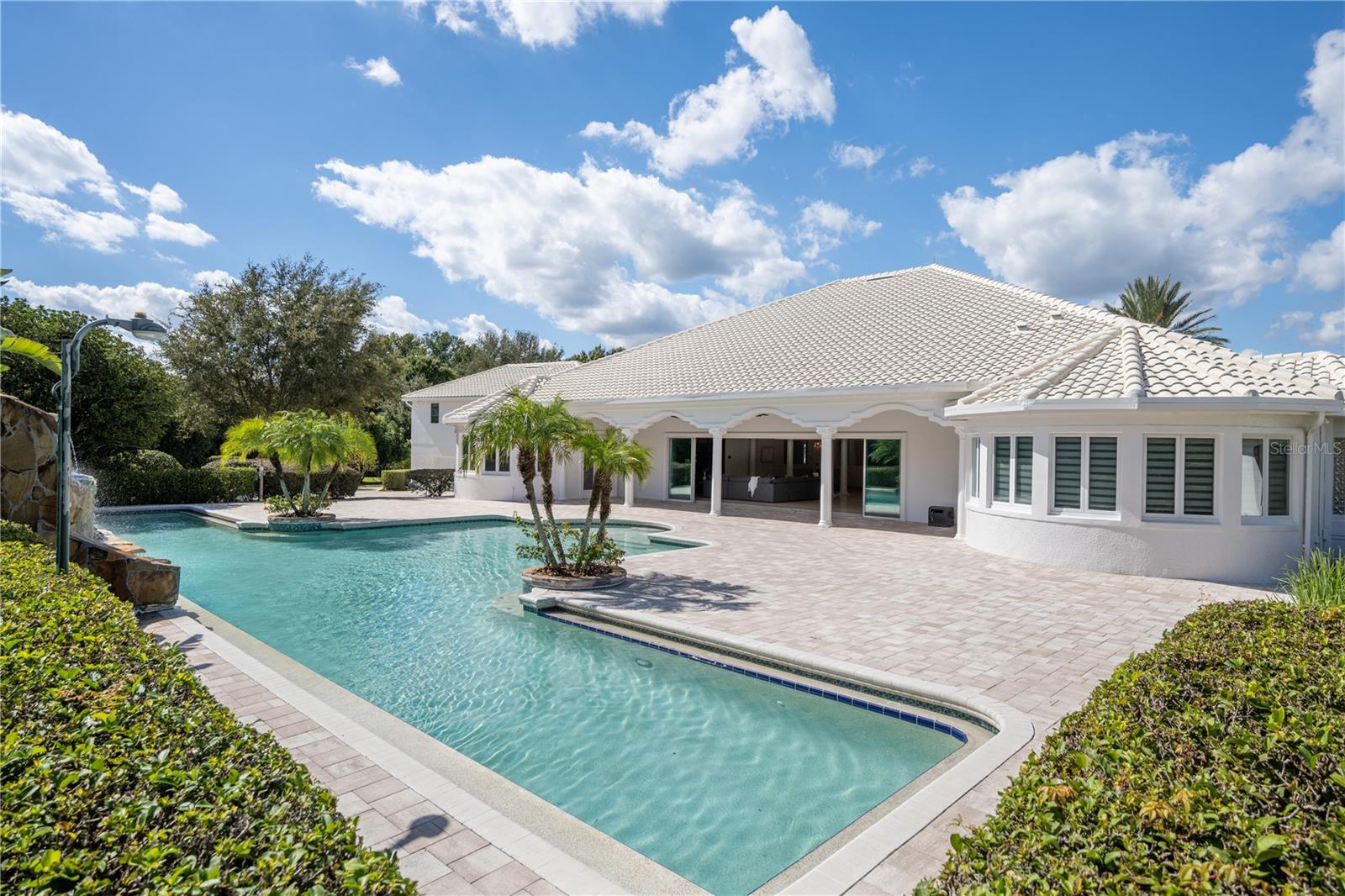 LAKE DOWN CREST - Residential