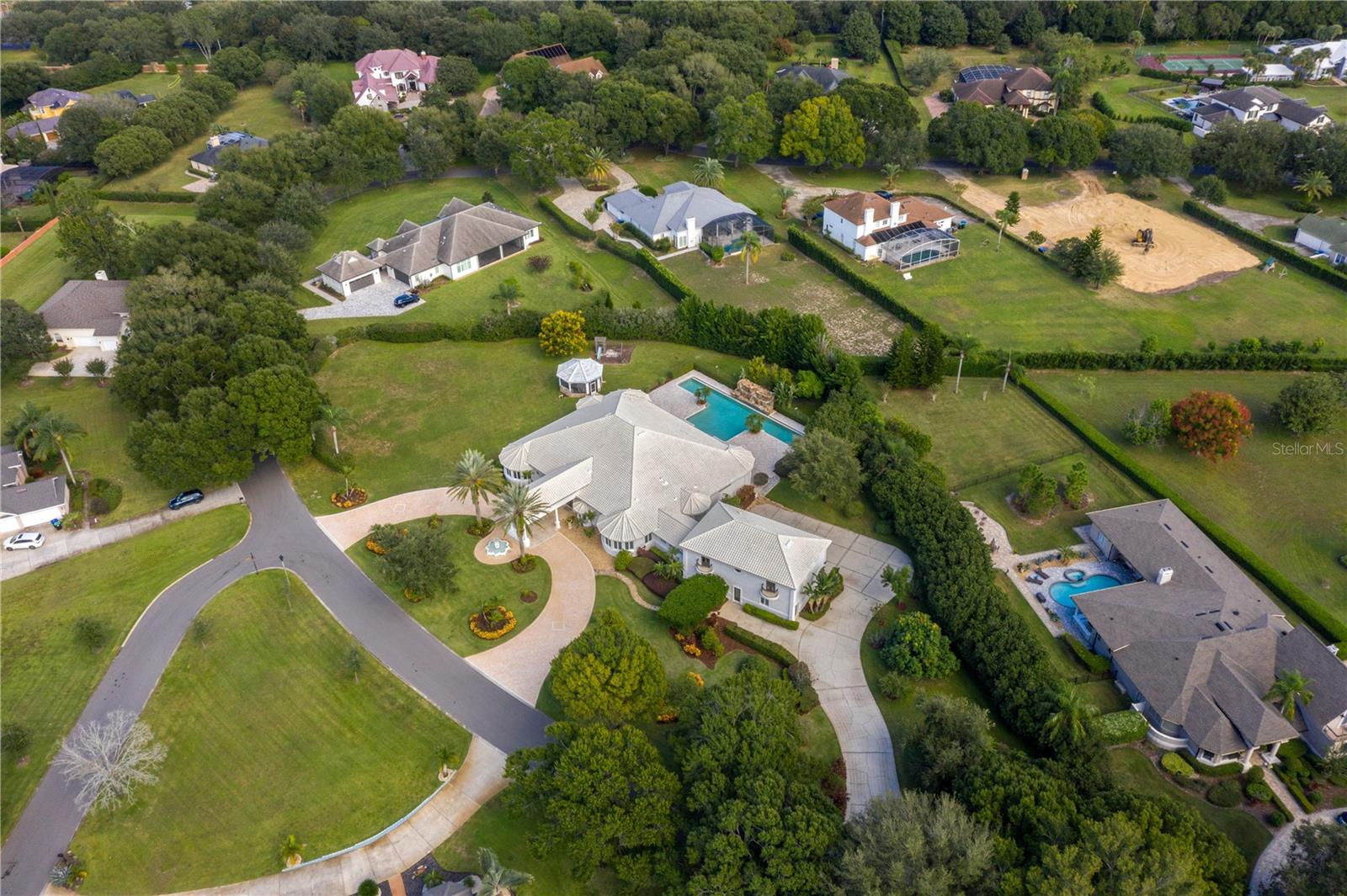 LAKE DOWN CREST - Residential