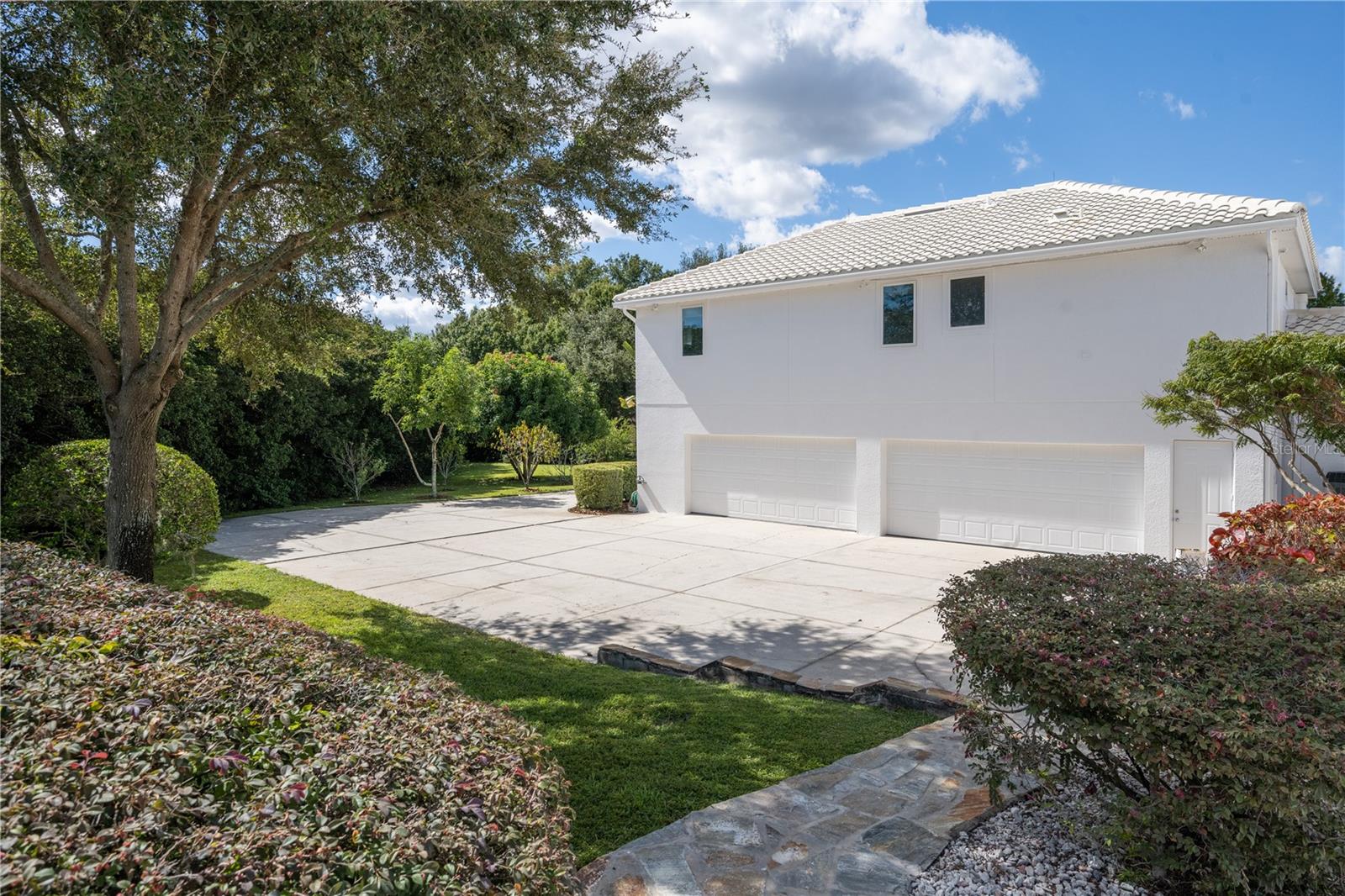 LAKE DOWN CREST - Residential